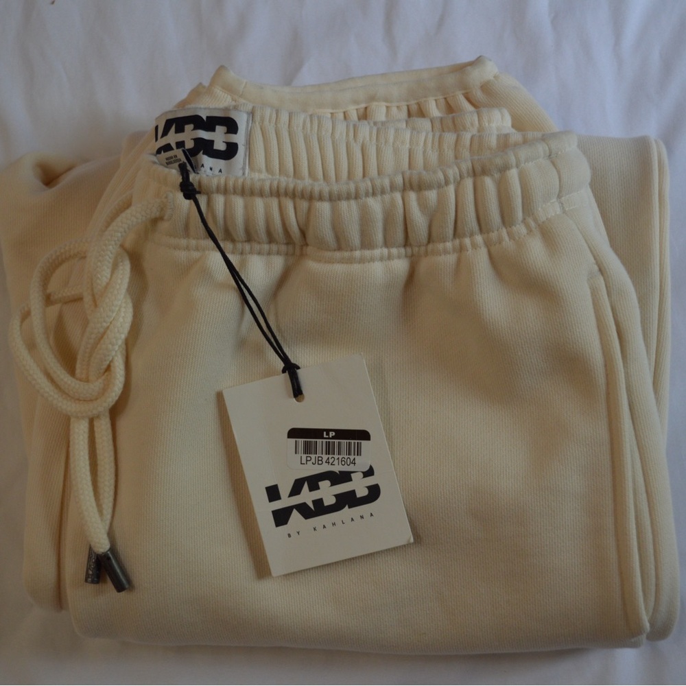 KBB by KAHLANA Women's High-Rise Straight Leg 'The Dwayne Sweats' - Cream M - Picture 2 of 10